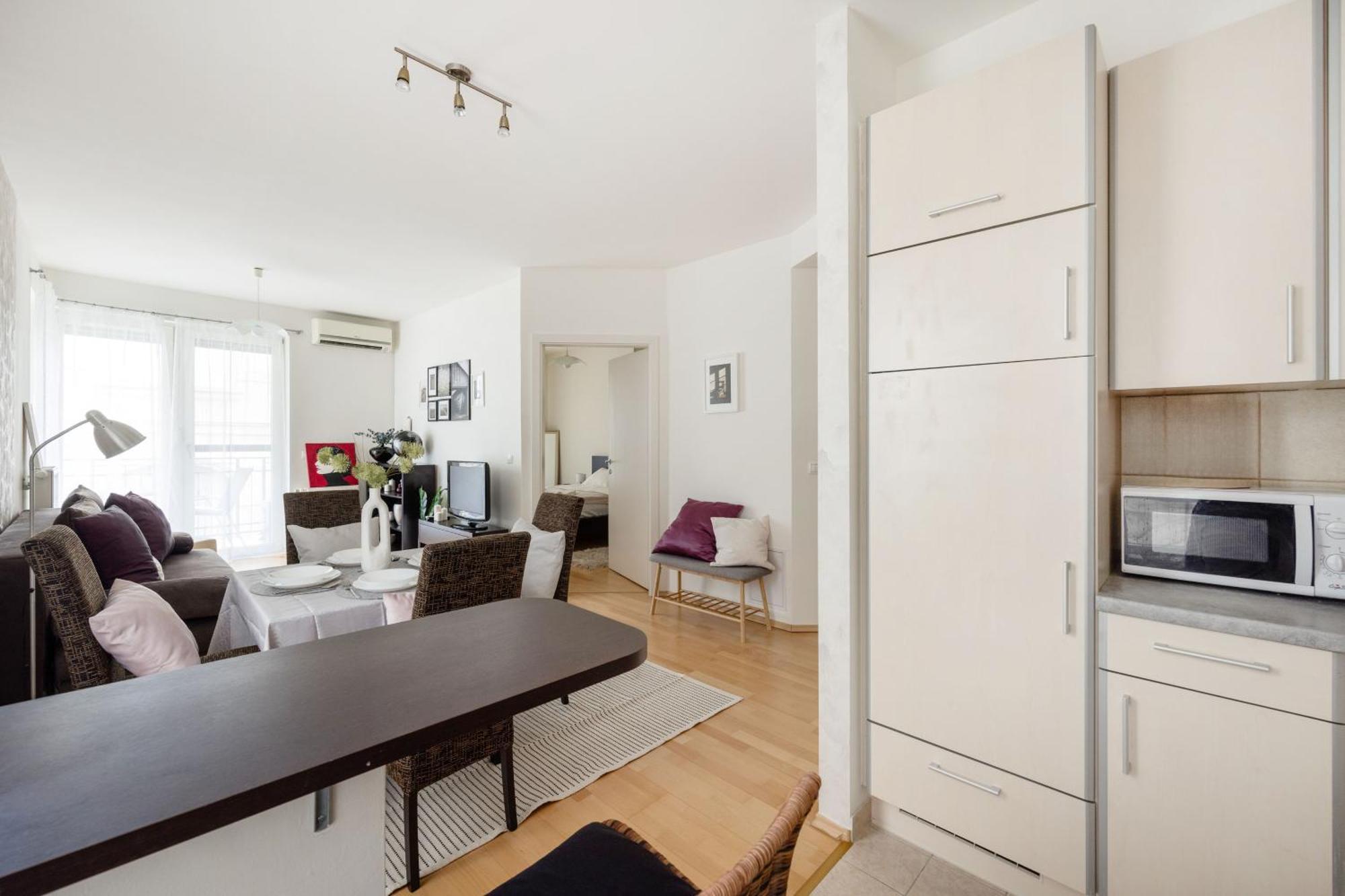 Bright And Central Apartment With Balcony Budapest Kültér fotó