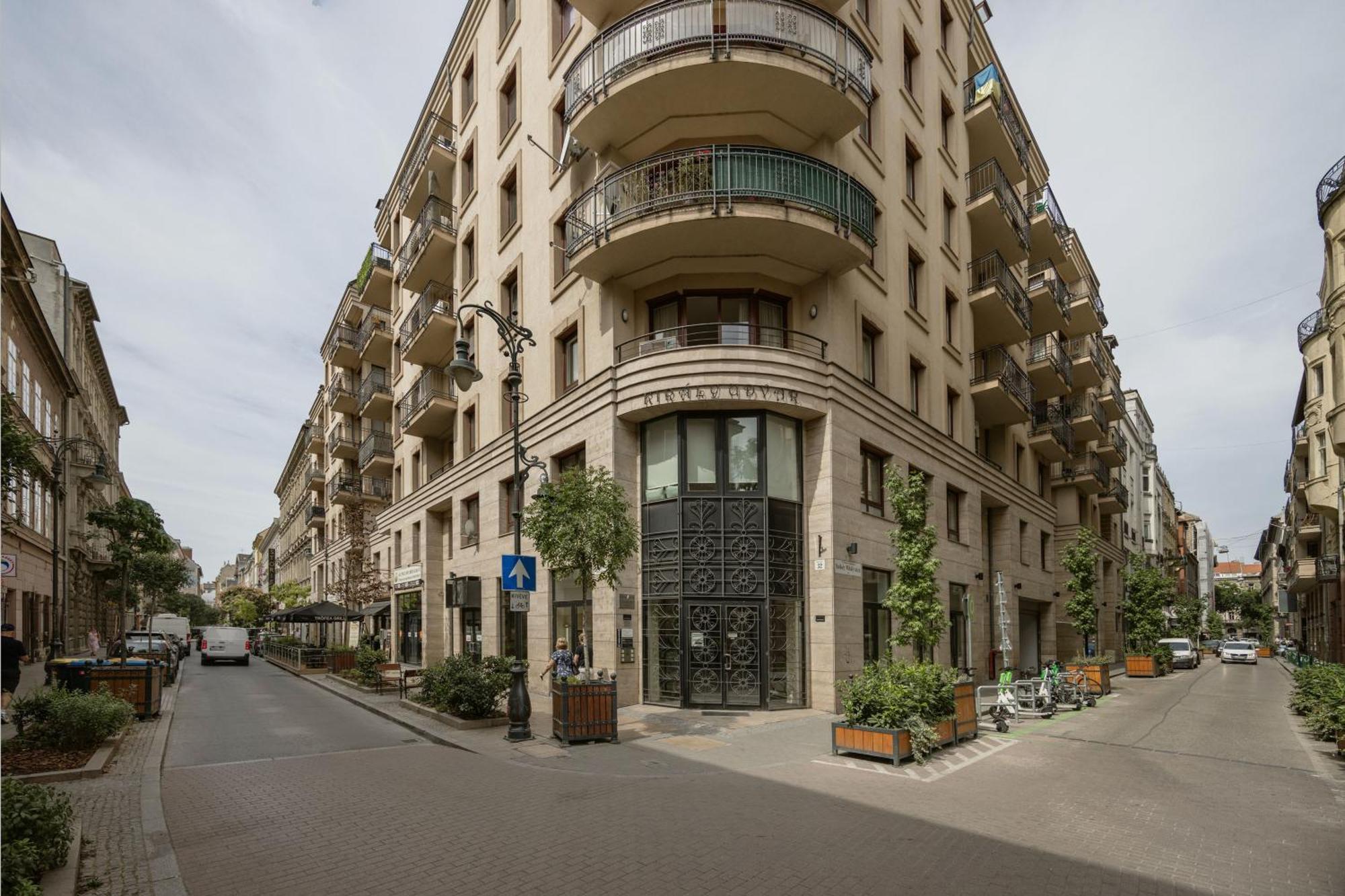 Bright And Central Apartment With Balcony Budapest Kültér fotó