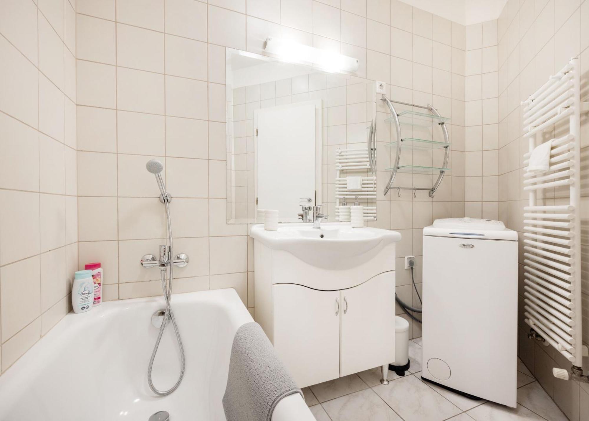 Bright And Central Apartment With Balcony Budapest Kültér fotó